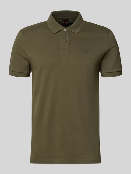 Produktfoto, Slim Fit Poloshirt aus Baumwoll-Mix Modell 'PASSENGER' von BOSS Orange, efekt: jednolity kolor, naszywka z logo, krótki rękaw, kołnierzyk polo, zapięcie na 2 guziki, mieszanka bawełny