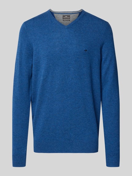 Produktfoto, Regular Fit Strickpullover aus Baumwoll-Mix mit Kaschmir-Anteil von Fynch-Hatton in Blau mit V-Ausschnitt und elastischen Abschlüssen.