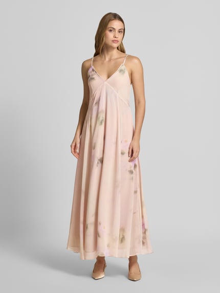 Frauenmodel trägt Tailliertes Abendkleid mit V-Ausschnitt von MAX&Co., Optik: Allover-Muster, Chiffon, Maxi-Länge, Spaghettiträger, Ganzkörperansicht von vorne.