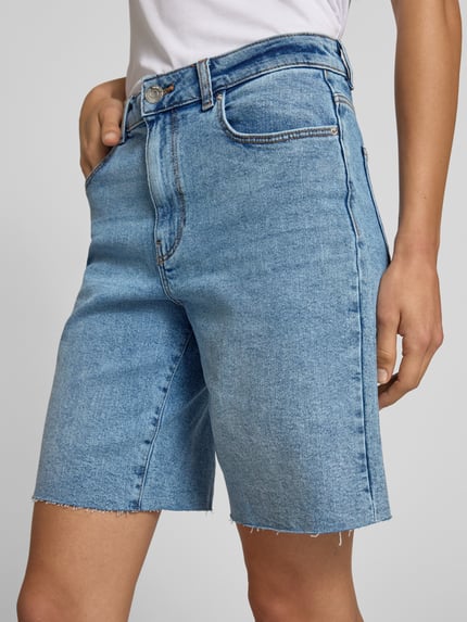 VERO MODA Regular Fit Jeansshorts aus Baumwoll-Mix Modell 'CLEO' Hellblau 3