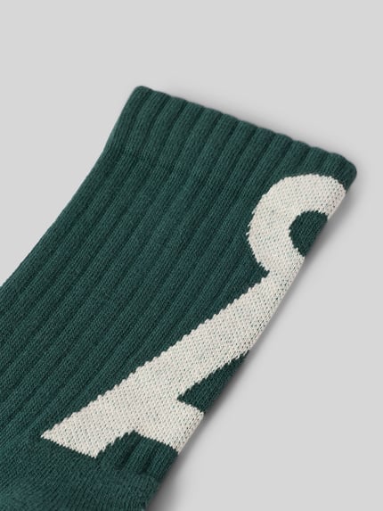 ARMEDANGELS Socken mit kontrastierendem Logo-Schriftzug Dunkelgruen 2