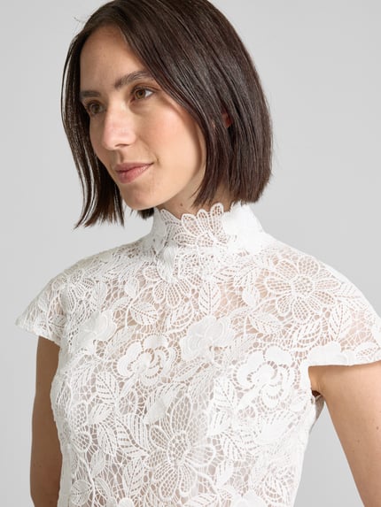 LUXUAR FASHION Bluzka o kroju slim fit z koronką szydełkową Złamany biały 3