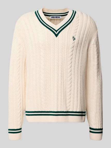 Produktfoto, Strickpullover mit Zopfmuster von REVIEW in Creme mit grünen Kontraststreifen, gerader Schnitt, grobe Textur