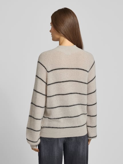 DRYKORN Sweter z dzianiny o kroju oversized ze stójką model ‘LARELY’ Piaskowy 5