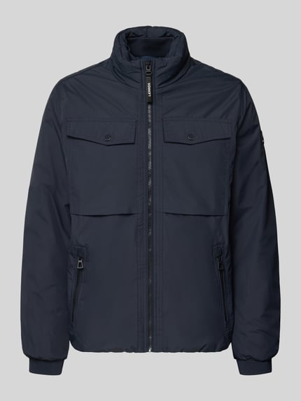 Produktfoto, Jacke mit Stehkragen und Reißverschlusstaschen von LERROS in Dunkelblau, Regular Fit, sichtbare Brusttaschen, glatte Textur