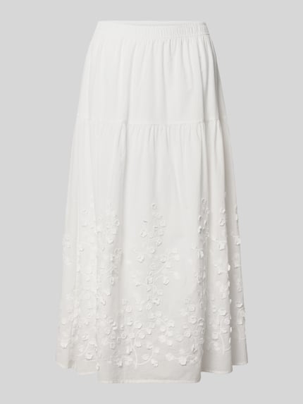 Produktfoto, weißer Midirock mit Stitchings Modell 'FAHIMA' von Soyaconcept aus Reine Baumwolle in A-Linie, elastischer Bund, florale Textur