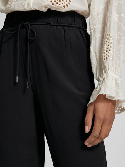 s.Oliver BLACK LABEL Wide leg stoffen broek met strikceintuur Zwart - 3