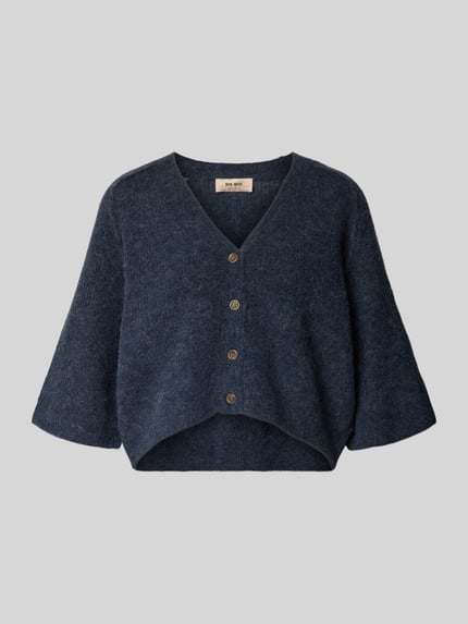 Produktfoto, donkerblauw gebreid jack uit alpacamix met linnen, recht model, V-hals, knoopsluiting, 3/4-mouw, model 'Thora' van MOS MOSH, dames, ruglengte maat S 50 cm, mouwlengte 19 cm.