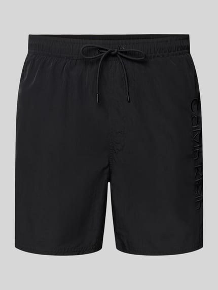 Produktfoto, schwarze Regular Fit Shorts mit Gesäßtasche von Calvin Klein Underwear, Logo-Stitching, elastischer Bund, glatte Textur