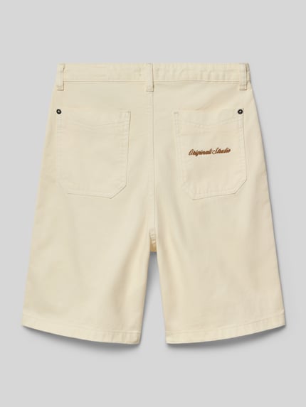 Produktfoto, Bermudas mit Eingrifftaschen Modell 'OWEN' von Jack & Jones aus reiner Baumwolle in Creme, Relaxed-Fit, sichtbare Struktur, Bundweite 36 cm, Innenbeinlänge 20 cm.