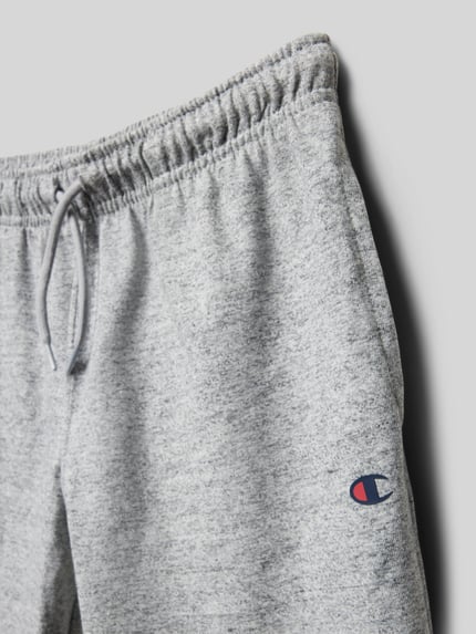 Produktfoto, Shorts mit Logo und elastischem Bund von CHAMPION aus grauem Baumwoll-Mix, Regular Fit, strukturierte Oberfläche