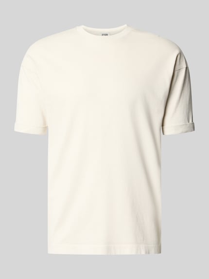 Produktfoto, T-Shirt mit Ärmelaufschlag und Rundhalsausschnitt von Drykorn aus Reine Baumwolle in Weiß, Regular-Fit, Rückenlänge 70 cm bei Größe M.