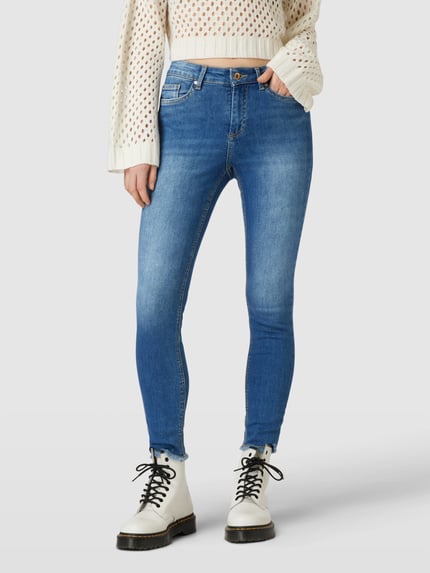 ONLY Jeansy o kroju skinny fit z frędzlami model ‘BLUSH’ Jeansowy niebieski 4