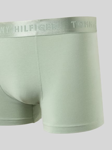 Produktfoto, Slim Fit Trunks aus Modal-Mix im 3er-Pack von Tommy Hilfiger mit Optik: Unifarben, Label-Print, Bundabschluss: elastisch, Materialverarbeitung: Stretch-Webstruktur