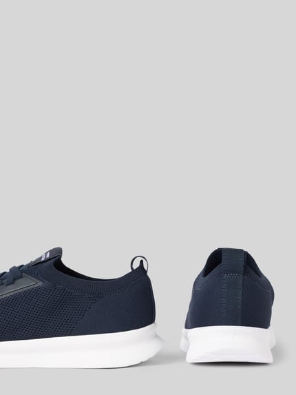Produktfoto, Low Top Sneaker mit Label Stitching von Tommy Hilfiger, granatowe sneakersy, Nosek buta zaokrąglony, kształt obcasa: płaska podeszwa, wiązanie