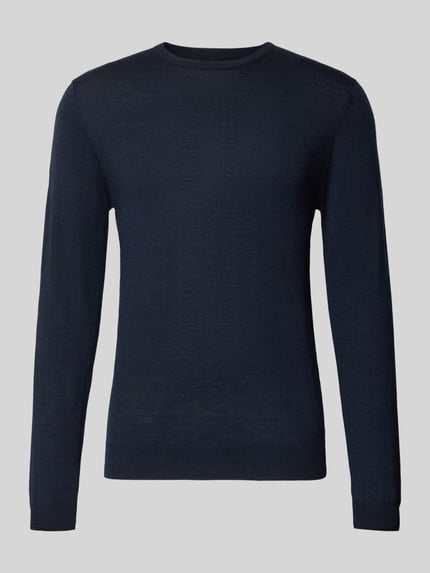 Produktfoto, granatowy sweter z dzianiny z prążkowanymi wykończeniami Model 'Margrate' od Matinique, czysta wełna, prosty krój, okrągły dekolt