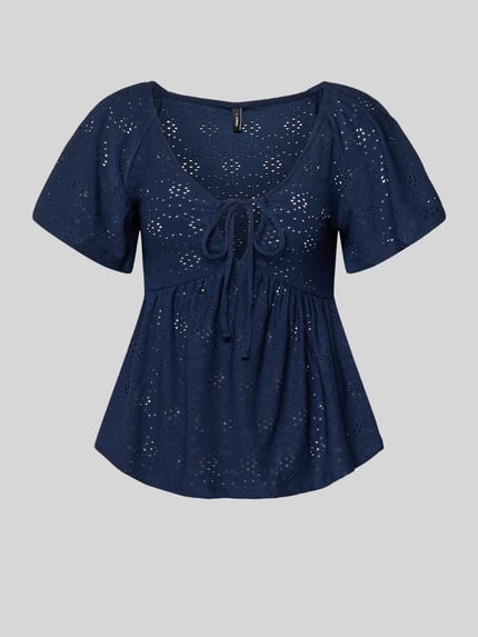 Produktfoto, Slim Fit T-Shirt mit tiefem V-Ausschnitt Modell 'SMILLA' von Only, dunkelblau, floral gemustert, semitransparent, kurzarm, Stretchmaterial