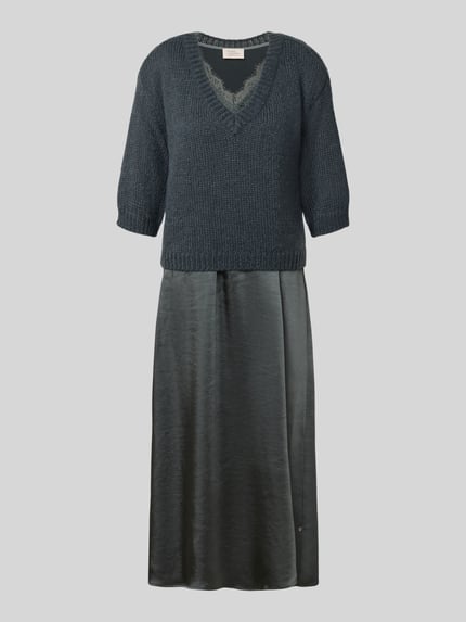 Produktfoto, Figurumschlingendes Freizeitkleid mit Spitzenbesatz von ROBE LÉGÈRE in dunklem Grau, grobe Strickstruktur, glatter Rock, Damen Freizeitkleid