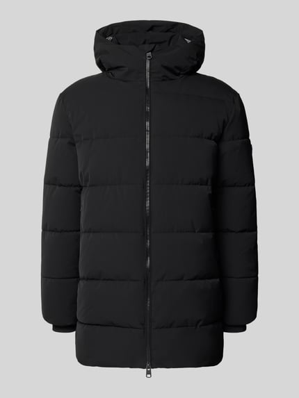 Produktfoto, Steppmantel mit Zweiwege-Reißverschluss Modell 'COMFORT' von CINQUE in Schwarz, Kapuze, Label-Patch, seitliche Reißverschlusstaschen, gerippte Ärmelabschlüsse, Straight Fit, glatte Oberfläche, für Herren