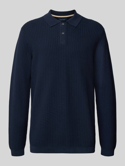 Produktfoto, granatowy Strickpullover mit Polokragen von Christian Berg Men, bawełna, regular fit, krótka listwa guzikowa, tekstura w kratkę