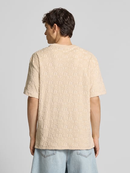 Karl Kani T-Shirt im Allover-Look mit Rundhalsausschnitt Sand 5