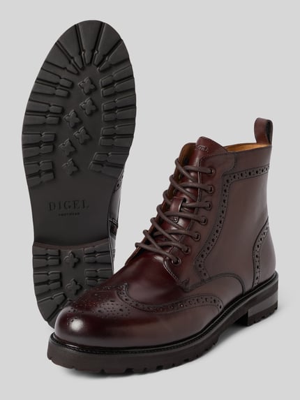 Produktfoto, Schnürstiefel aus Rindsleder von DIGEL in Unifarbe mit strukturierter Lederoptik, Ziernähten und profilierter Gummisohle.