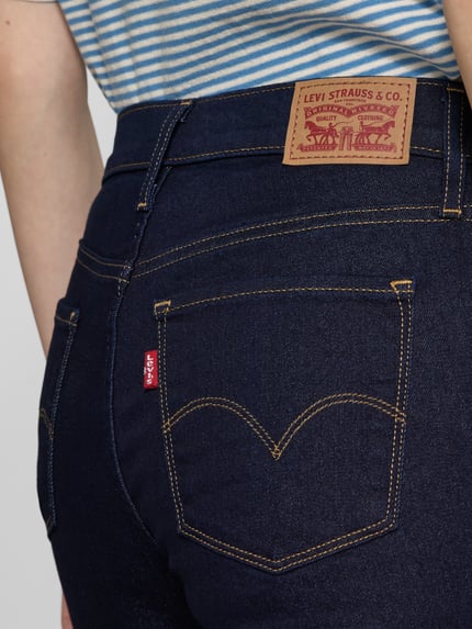 Levi's® 300 Jeansy o kroju shaping slim fit z dodatkiem streczu model ‘312’ — ‘Water<Less™’ Ciemnoniebieski 3