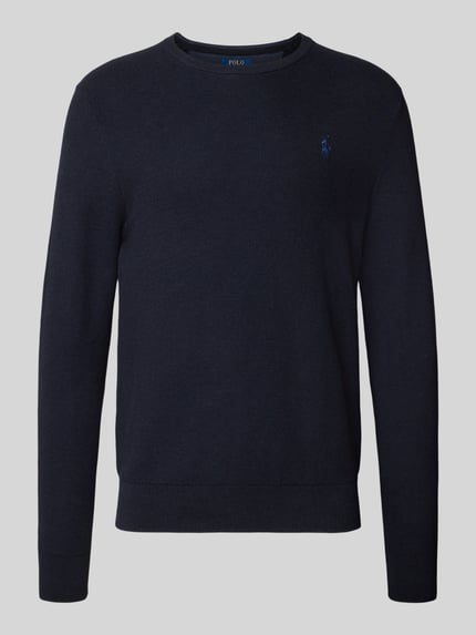 Produktfoto, Strickpullover mit Label-Stitching von Polo Ralph Lauren in Dunkelblau, reine Baumwolle, Regular Fit, gerippte Abschlüsse, Rundhalsausschnitt, dezente Textur
