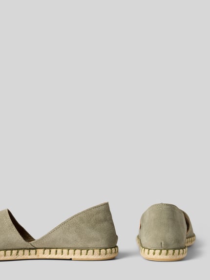 Produktfoto, Espadrilles aus Leder mit Label-Patch Modell 'CARMEN' von Verbenas, abgerundete Form, strukturierte Sohle, beige, Textur Wildleder, Absatzhöhe 2 cm, Schafthöhe 7 cm, Schaftweite 5 cm