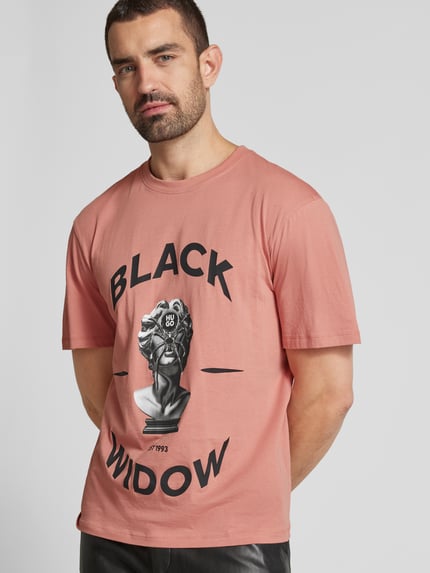 HUGO Oversized T-Shirt mit Rundhalsausschnitt Modell 'Dostalgi' Lachs 3