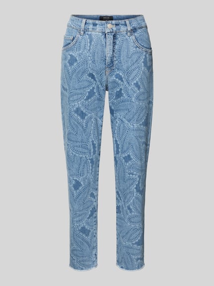 Produktfoto, Slim Fit Jeans im 5-Pocket-Design mit Fransensaum von Marc Cain, hellblauer Baumwoll-Mix mit Stretch, florales Muster, sichtbarer Knopf- und Reißverschluss, glatte Textur, Bundweite 35 cm, Innenbeinlänge 66 cm.