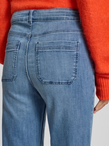 Christian Berg Woman Flared fit jeans van katoenmix met paspelzakken Offwhite - 3
