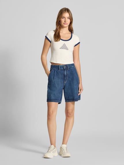 Calvin Klein Jeans Cropped T-Shirt mit Rundhalsausschnitt Ecru 1