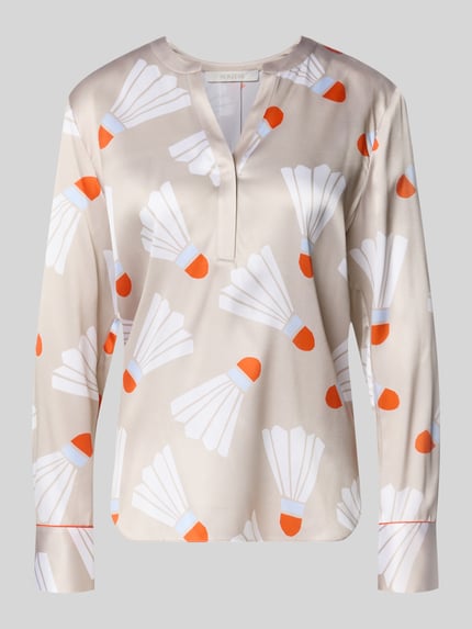 Produktfoto, Bluse mit Tunika-Kragen und abgerundetem Saum von HERZENS, beżowa tkanina z białym i pomarańczowym wzorem, prosty krój, długość tylu 68 cm, długość rękawa 64 cm