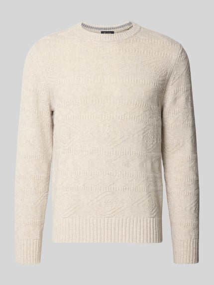 Produktfoto, Strickpullover aus Schurwolle mit Rundhalsausschnitt von MAERZ Muenchen w kolorze kremowym, fakturowany wzór, krój slim fit, czysta żywa wełna, długość tyłu 67 cm, długość rękawów 67 cm