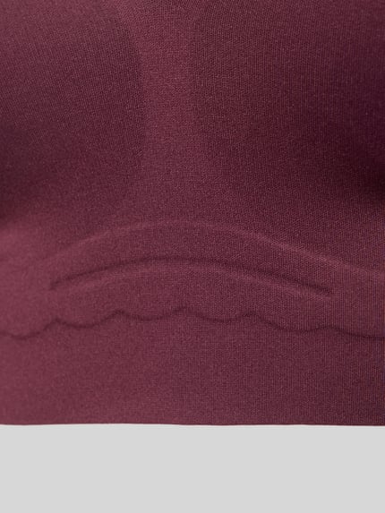 Produktfoto, Bandeau-Top mit Wellensaum Modell 'SENSATION' von SKINY in Bordeaux, glattes Material mit Stretch, Detailansicht, Vorgeformte Cups