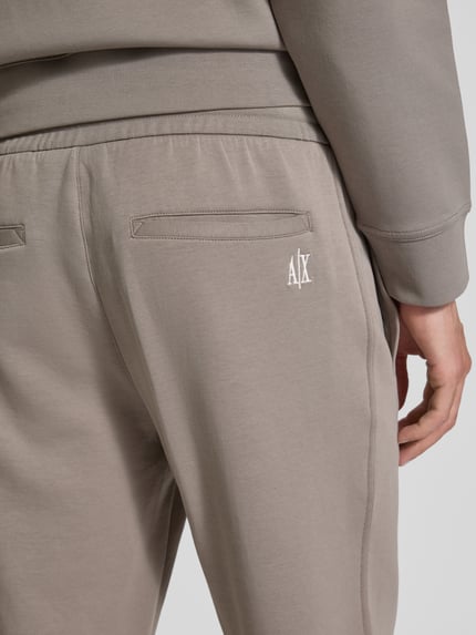 Armani Exchange Sweatpants mit elastischem Bund Taupe 3
