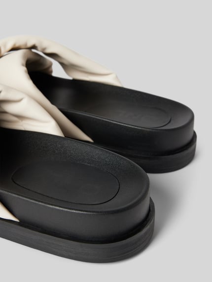 ONLY Slides mit Strukturmuster Modell 'MINNIE' Weiss 2