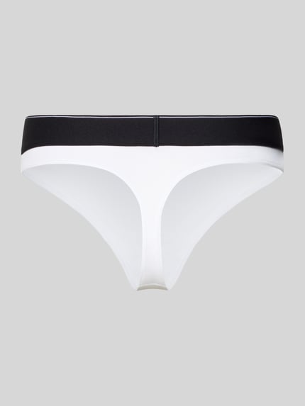 Produktfoto, String mit Logo-Muster van Calvin Klein Underwear, wit met zwarte elastische band, stretchmateriaal, aansluitende fit