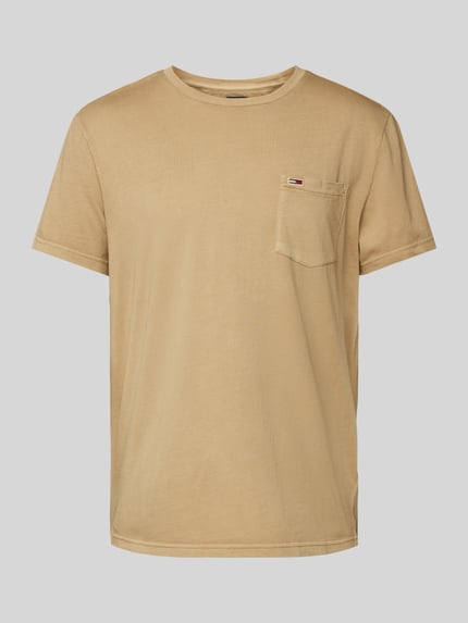 Tommy Jeans Regular fit T-shirt van katoen met borstzak Beige - 2