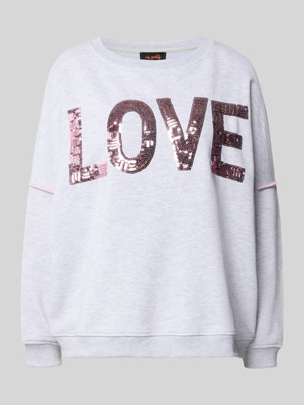 Produktfoto, Oversized Sweatshirt aus reiner Baumwolle Modell 'Love' von miss goodlife in Hellgrau mit Statement-Print und Paillettenbesatz.