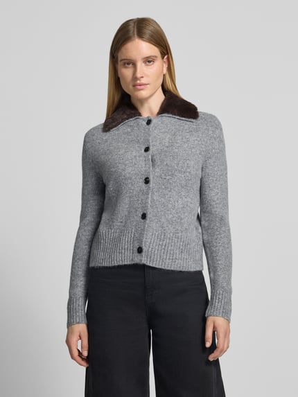 OPUS Slim Fit Strickjacke mit Kunstfellkragen Modell 'Dofur' Mittelgrau 4