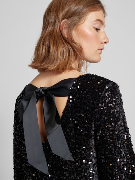 PIECES Sukienka cekinowa o kroju regular fit z kokardą model ‘KAM’ Czarny 3