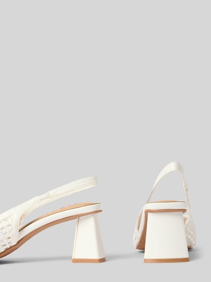 Produktfoto, Pumps in semitransparentem Design Modell 'MARALYN' von BIANCO mit spitzer Passform, Flecht-Optik, offener Ferse, weiß, Absatzhöhe 6 cm, Schaftweite 20 cm, strukturierte Oberfläche für Damen.