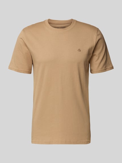 Produktfoto, T-Shirt mit Label-Stitching van Scotch & Soda in beige, katoen, regular fit, ribkraag, ruglengte maat M 69 cm.