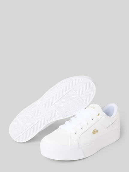 Produktfoto, Low Top Sneaker aus Leder-Mix Modell 'ZIANE PLATFORM 124' von Lacoste in uni wit, afgeronde neus, plateauzool, metalen logo, profielzool, vetersluiting