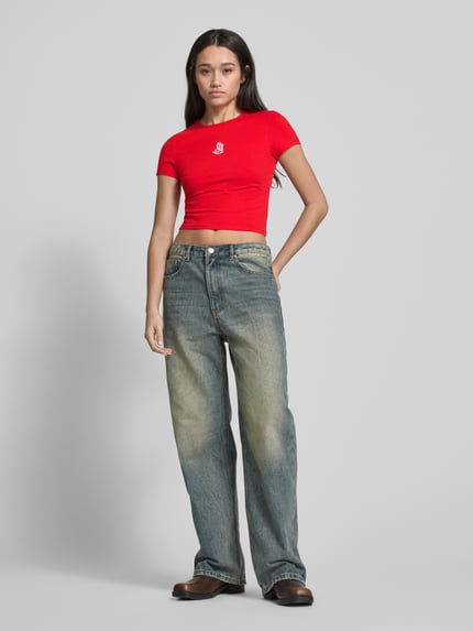 REVIEW T-Shirt mit Label-Stitching Kirsche 1