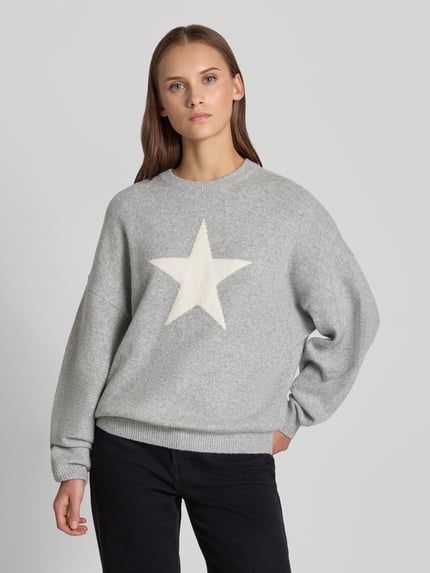 REVIEW Regular Fit Pullover in Strick-Optik Hellgrau Melange 4
