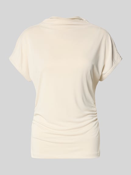 Productfoto, T-shirt uit modalmix met plooien van Jake*s Collection, slim fit, opstaande kraag, ruglengte maat S 63 cm, effen crème.