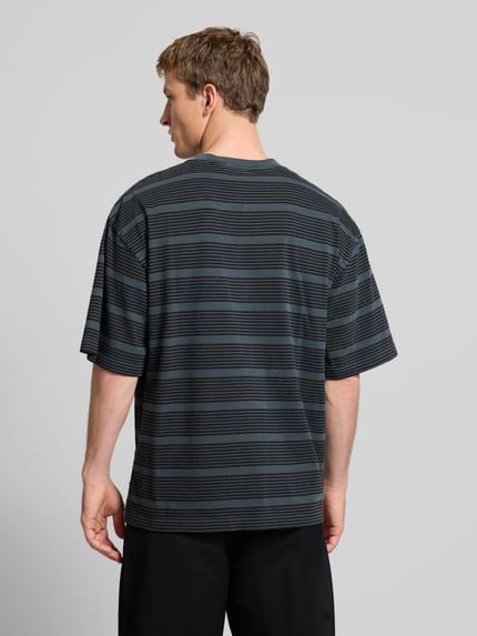Carhartt Work In Progress Relaxed Fit T-Shirt mit Label-Stitching Modell 'HANSON' Dunkelgruen 5